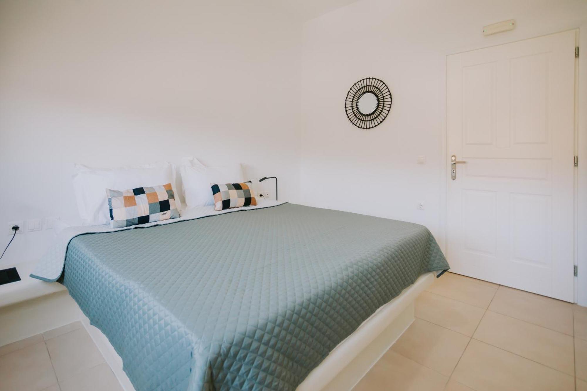 Sun Stories Suites Vóthon Extérieur photo