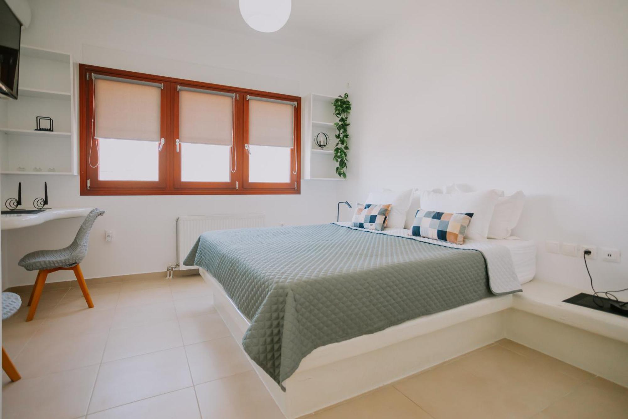 Sun Stories Suites Vóthon Extérieur photo
