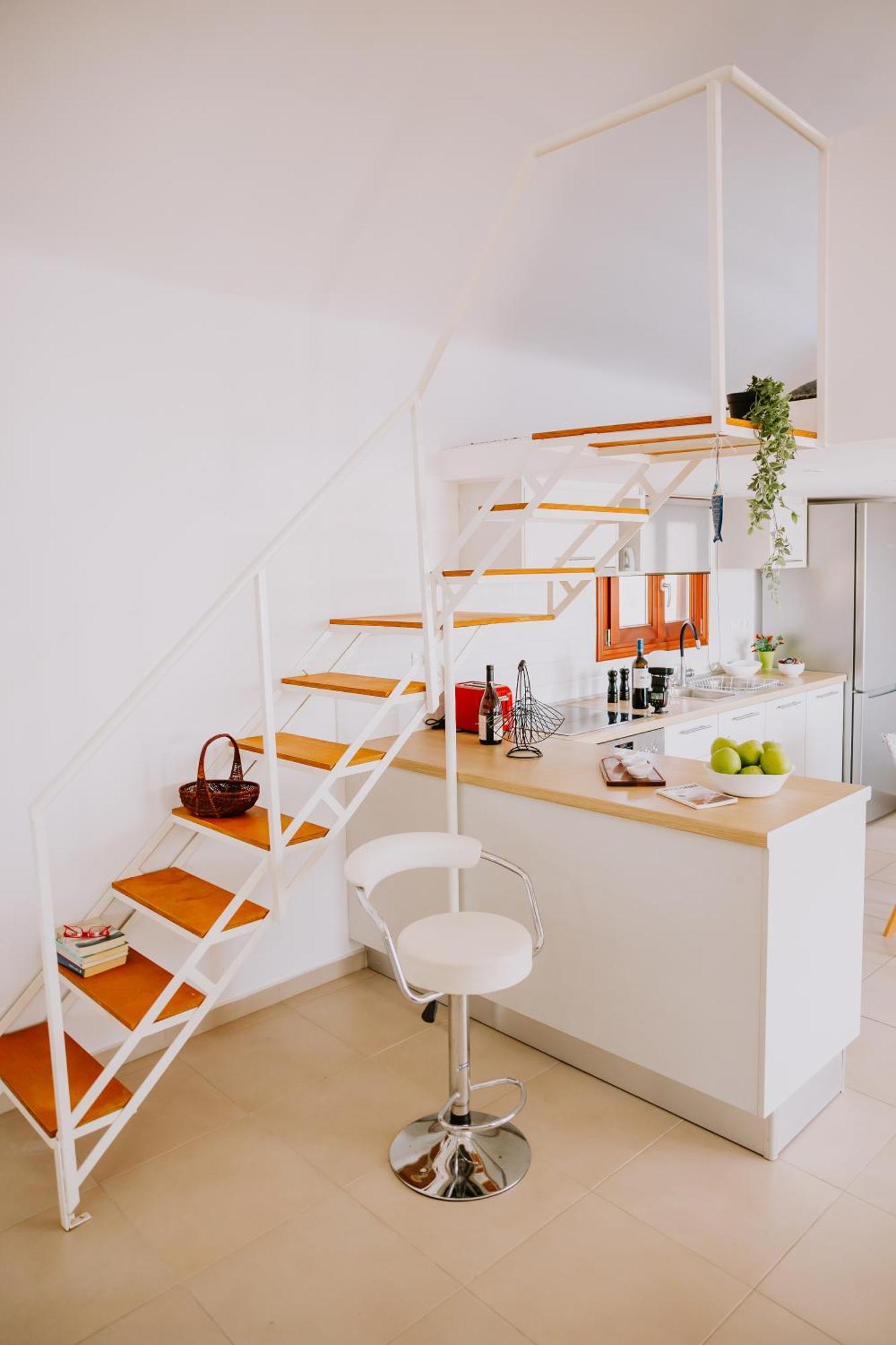 Sun Stories Suites Vóthon Extérieur photo